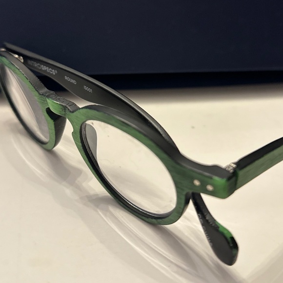 *2* Pairs of Fashion Reading Glasses +2.0 - Picture 9 of 16